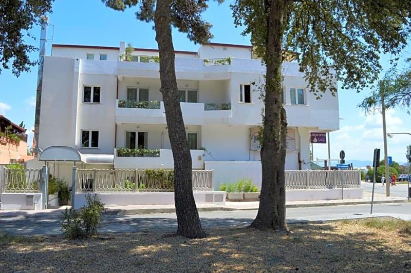 Hotel Chentu Lunas image