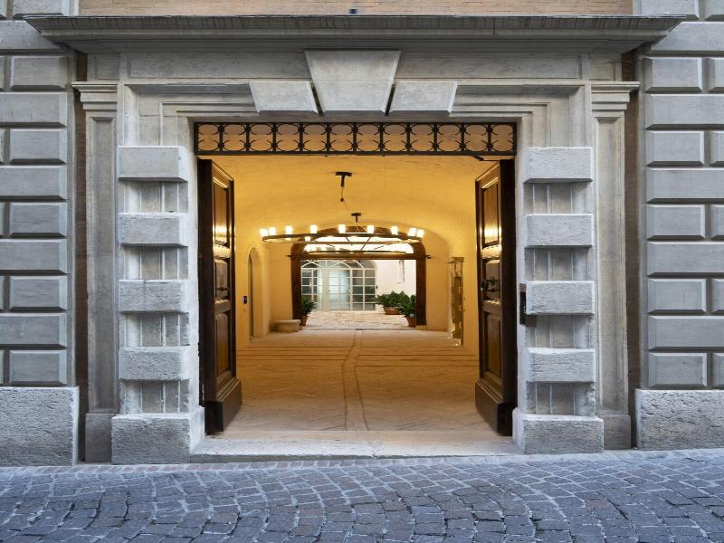 Palazzo Giusti Suites And Spa image