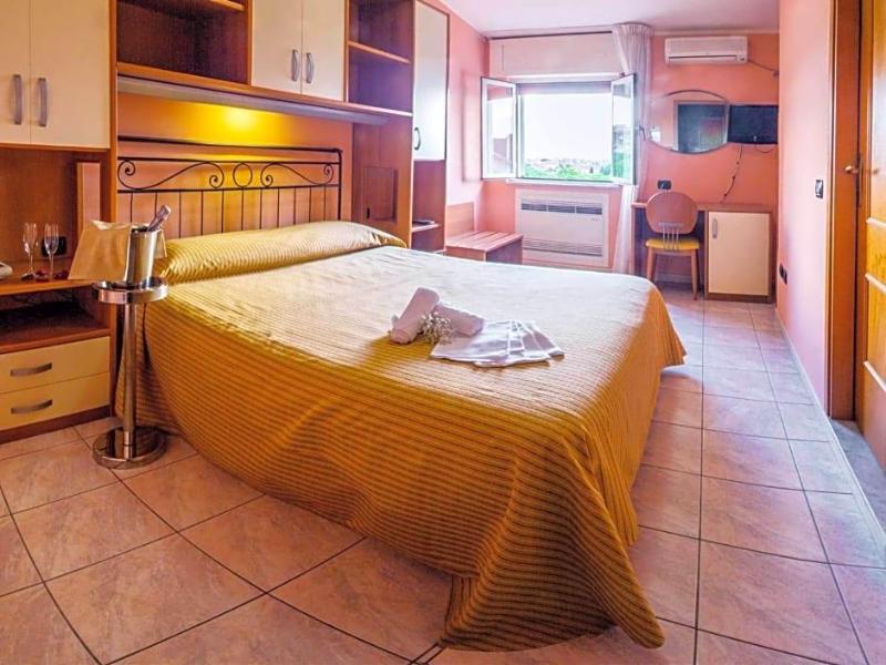 La Vigna Hotel image