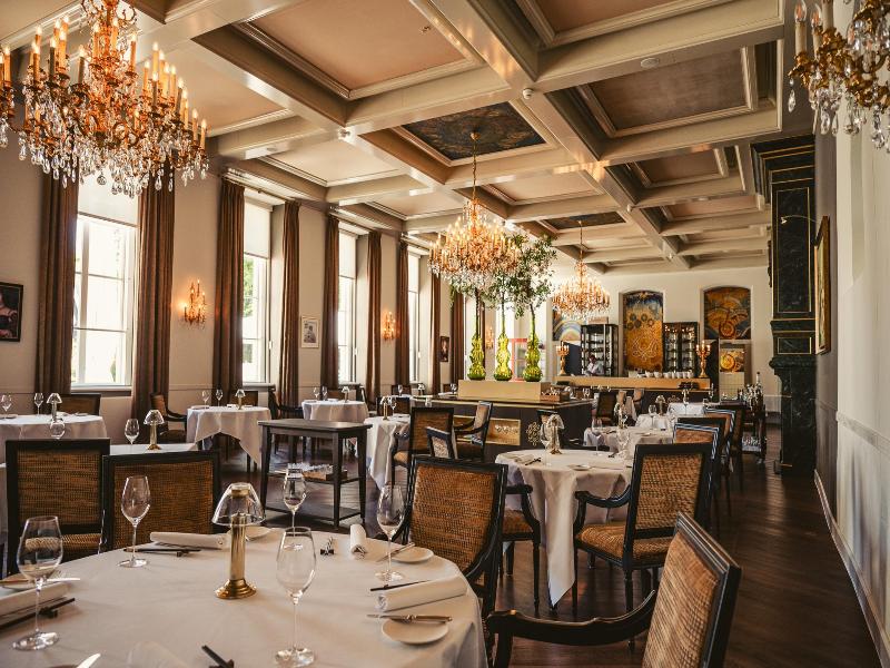 Grand Hotel Karel V image