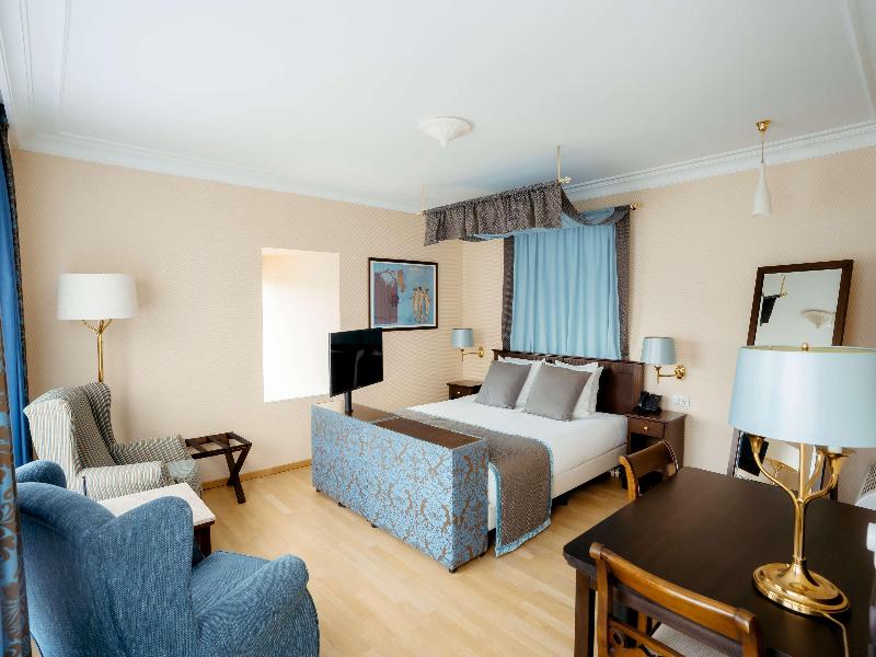 Grand Hotel Karel V image
