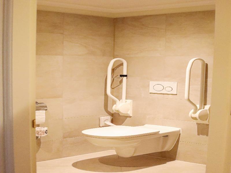 Grand Hotel Karel V image