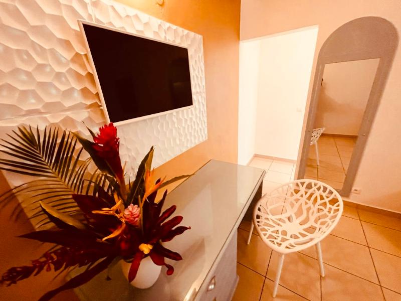Tropicana Suites — photo 35