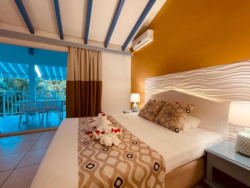 Tropicana Suites — photo 13