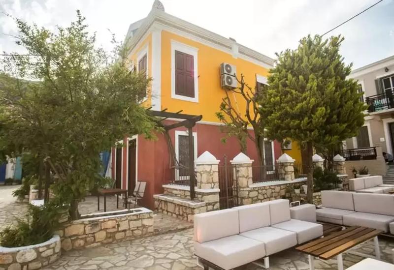Karnayo Traditional Houses image