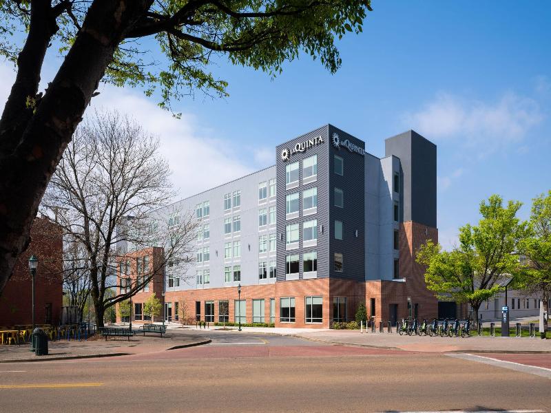 La Quinta Inn & Suites Chattanooga Downtown/South — general view