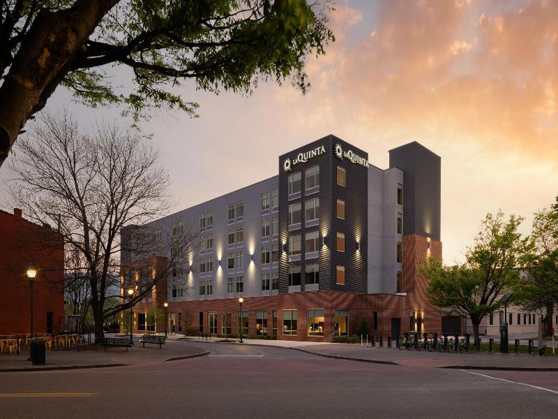 La Quinta Inn & Suites Chattanooga Downtown/South — general view