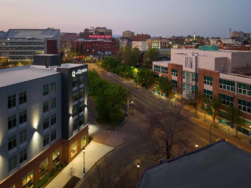 La Quinta Inn & Suites Chattanooga Downtown/South image