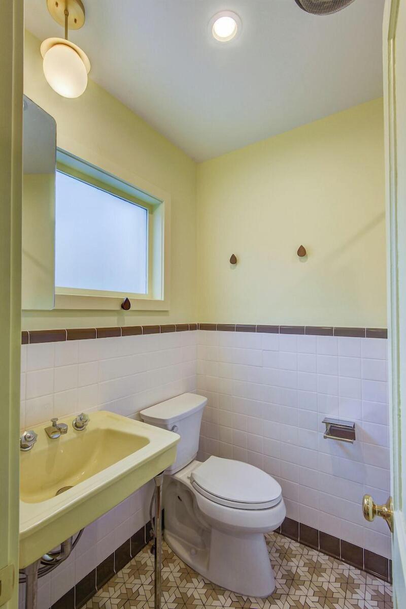 Blue Ridge Tourist Court image