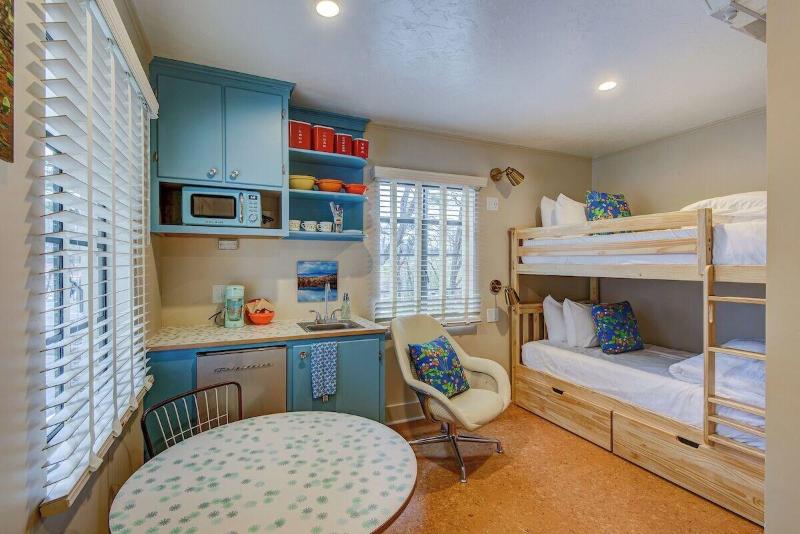 Blue Ridge Tourist Court image