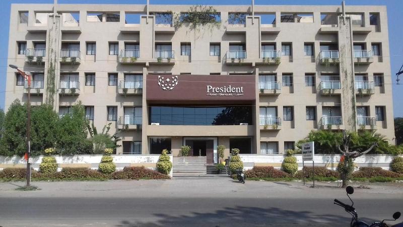 Hotel President Banquet Lawns — general view