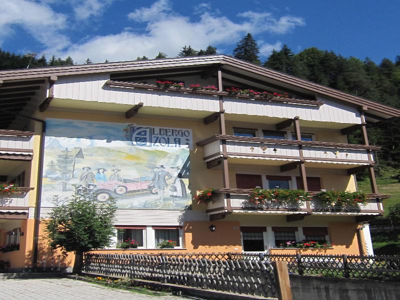Hotel Azola image