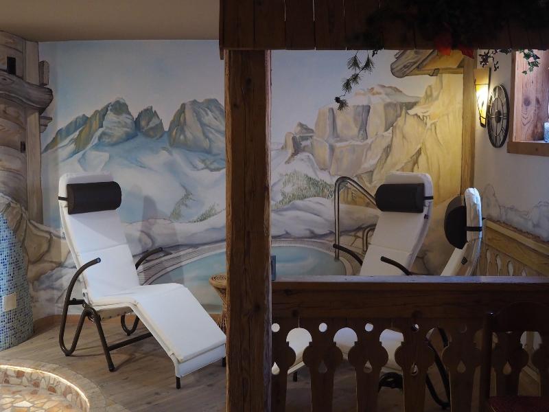 Hotel Azola image