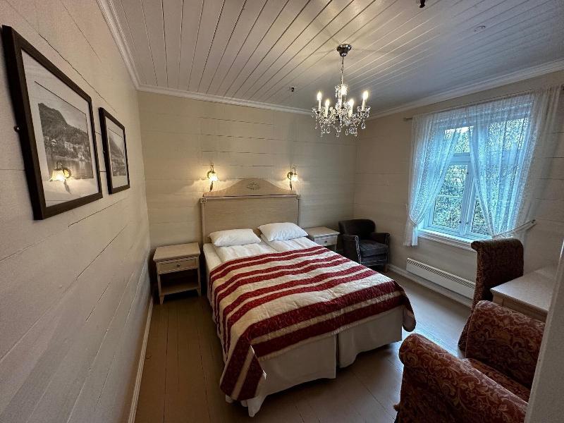 Hofslund Fjord Hotel image
