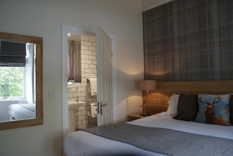 Glen Mhor Hotel and Apartments