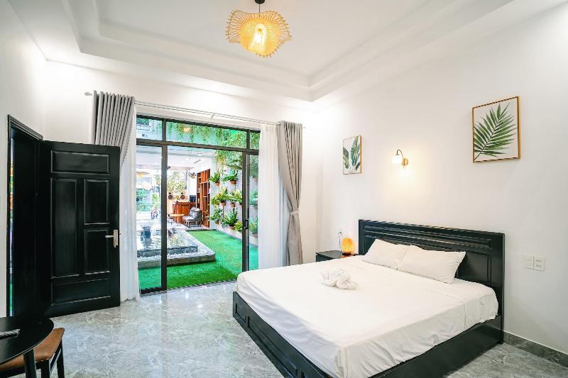 Beach Palm Villa Hoi An image
