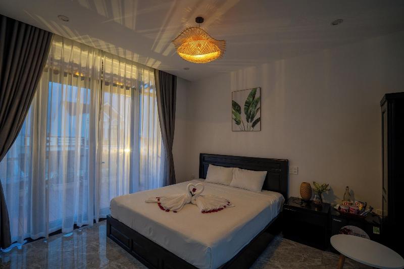 Beach Palm Villa Hoi An image