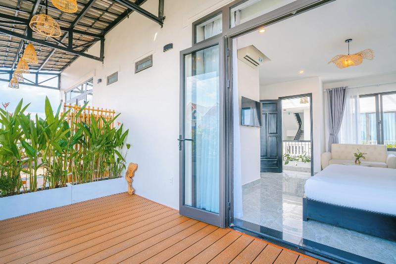 Beach Palm Villa Hoi An image