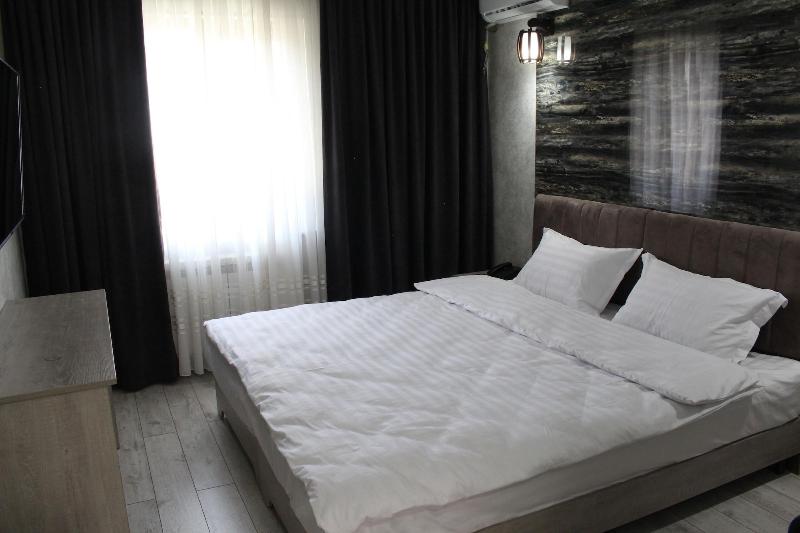 Artist Regency Hotel image