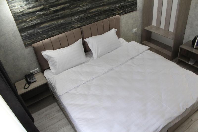 Artist Regency Hotel image
