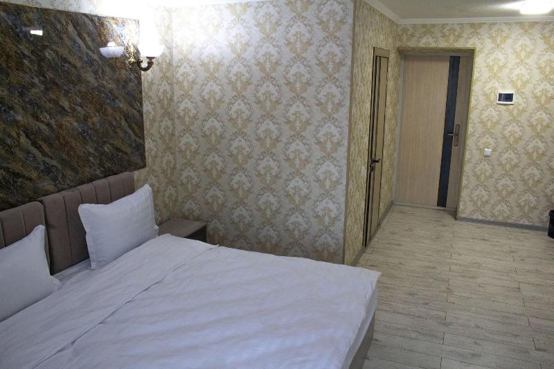 Artist Regency Hotel image
