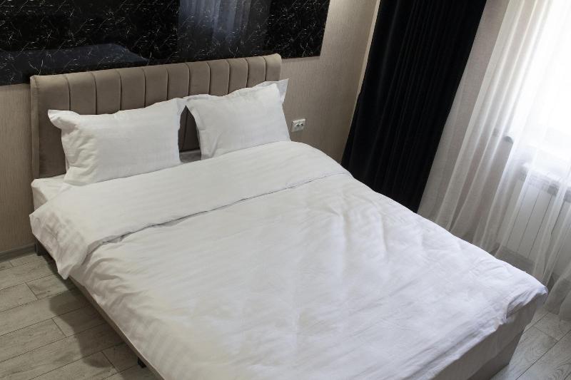 Artist Regency Hotel image