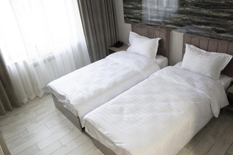 Artist Regency Hotel image