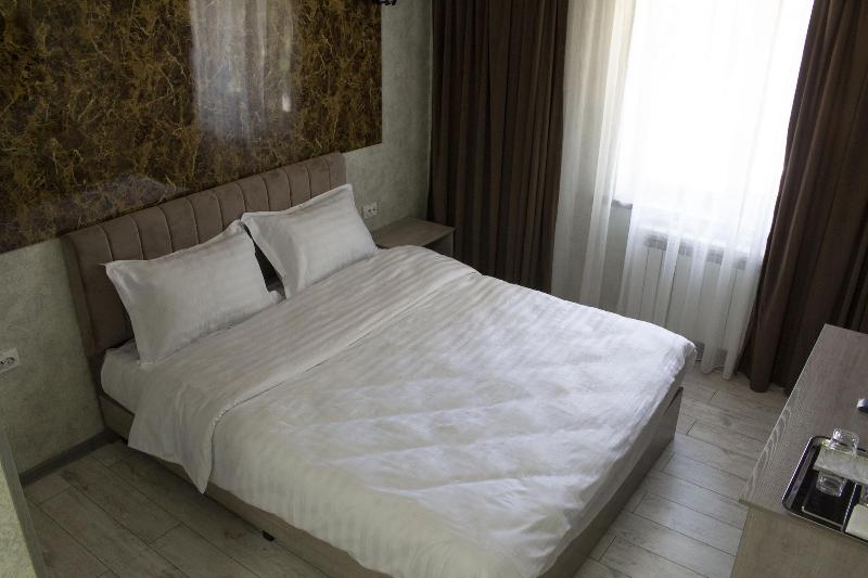 Artist Regency Hotel image