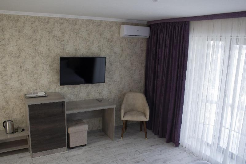 Artist Regency Hotel image