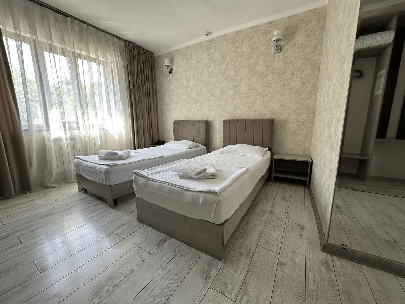 Artist Regency Hotel image