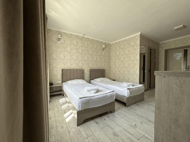 Artist Regency Hotel image