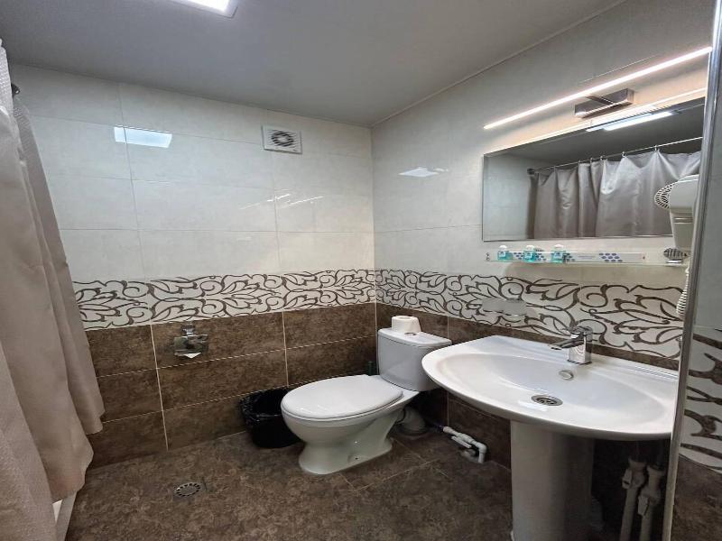 Artist Regency Hotel image