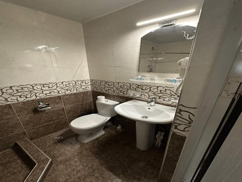 Artist Regency Hotel image