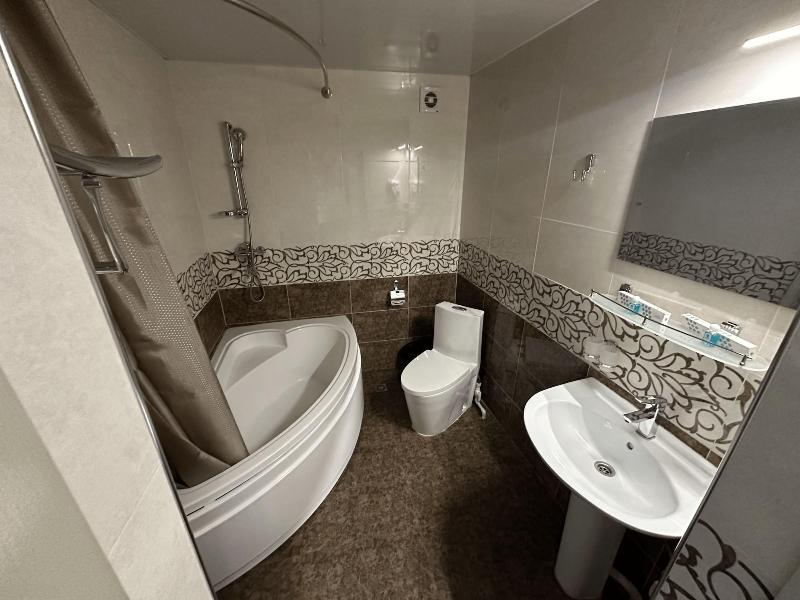 Artist Regency Hotel image
