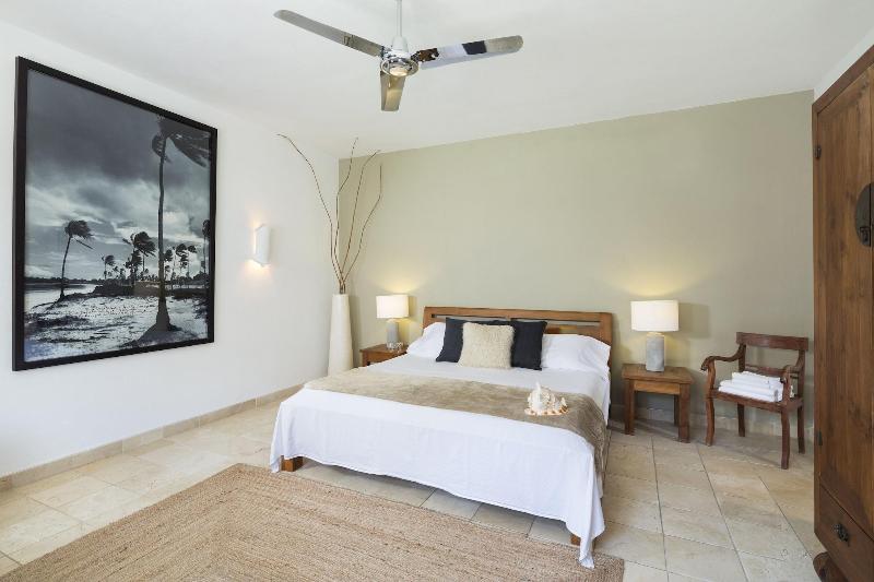 Hotel Punta Sur image