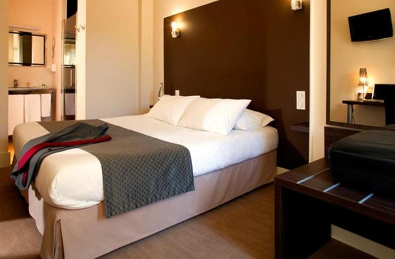 Logis Hotel Le Relais Saint-jacques — view