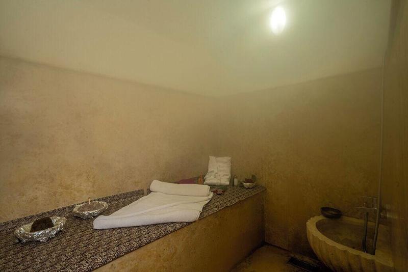Maison Solaneos image