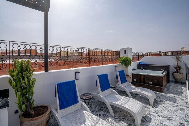Maison Solaneos image