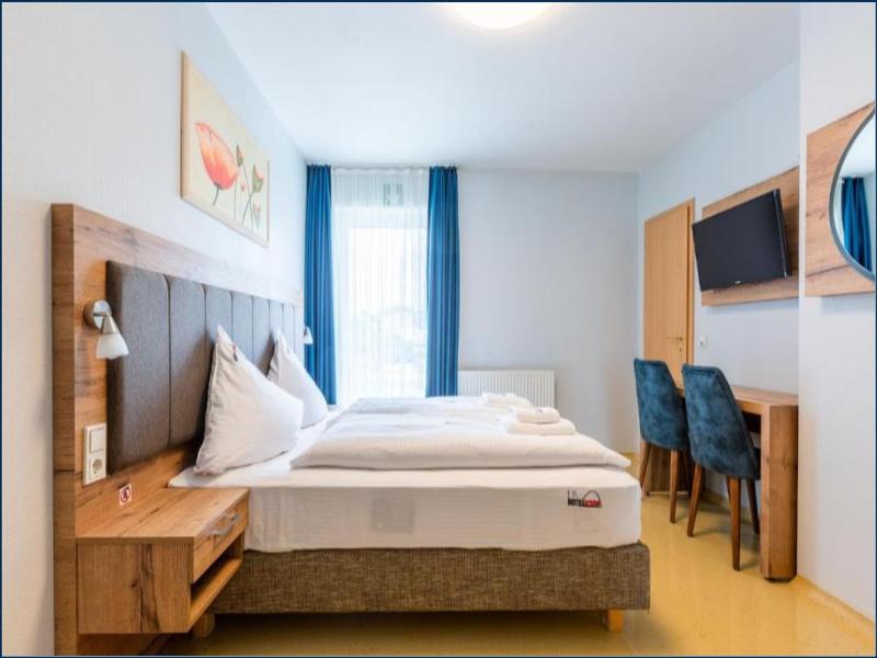 Hotel Arena image