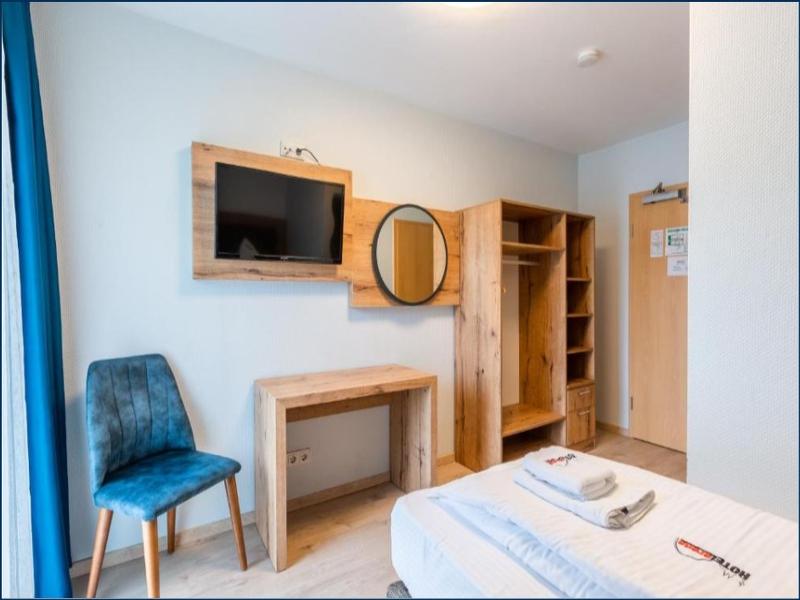Hotel Arena image