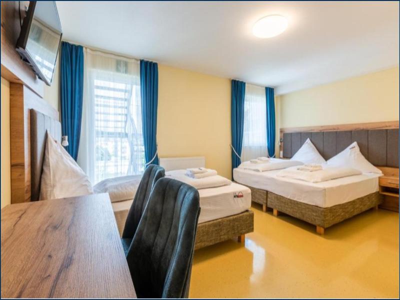 Hotel Arena image
