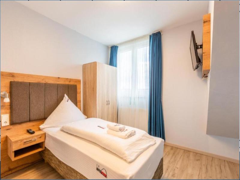 Hotel Arena image