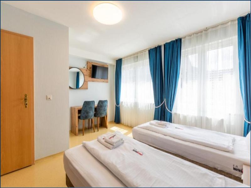 Hotel Arena image