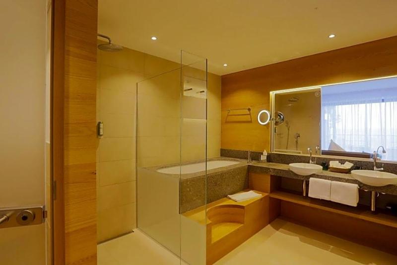 Mawell Resort image
