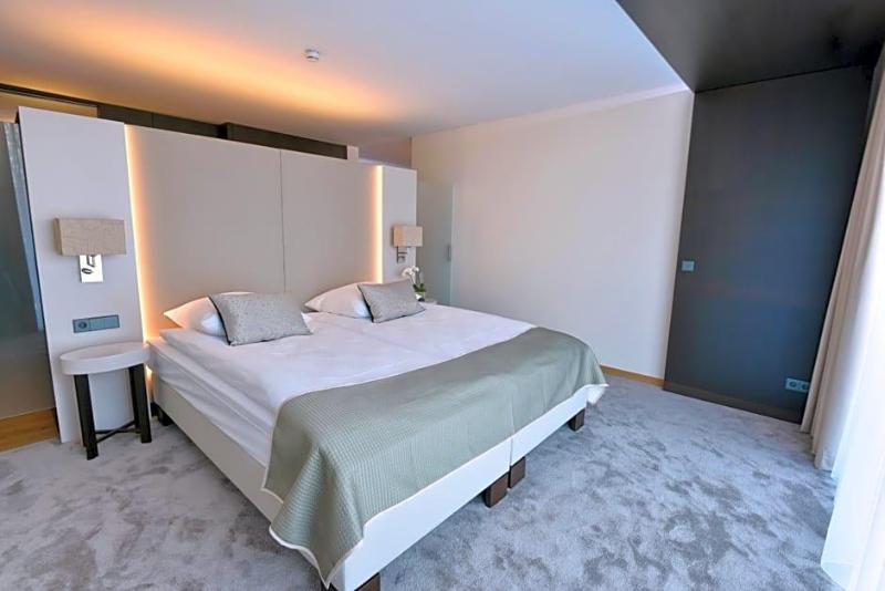 Mawell Resort image
