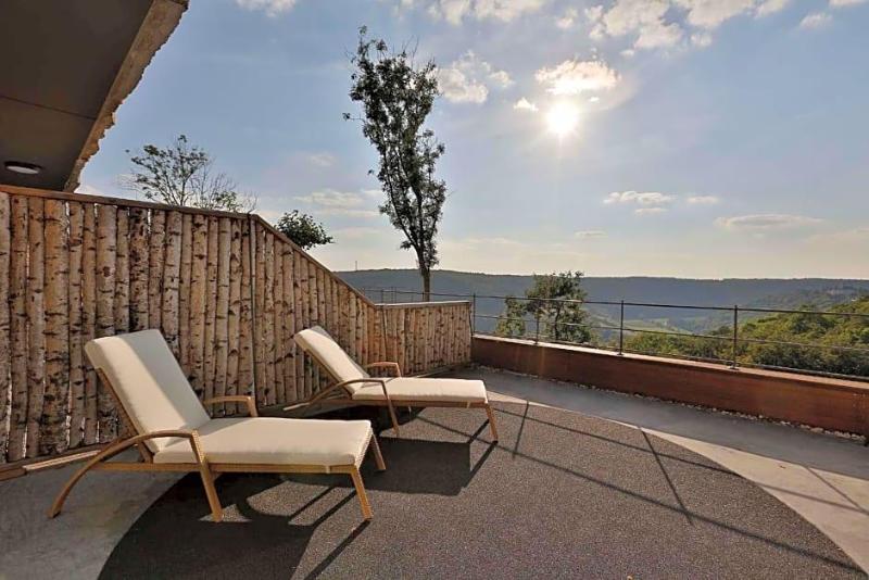 Mawell Resort image
