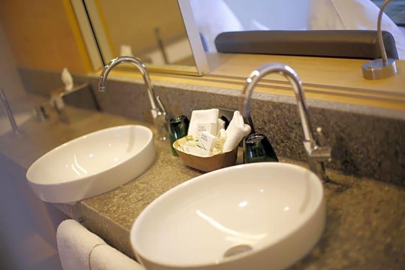 Mawell Resort image