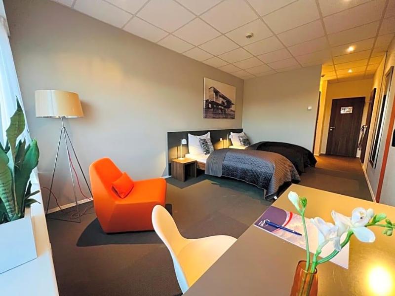 Aircraft Hotel & Events image