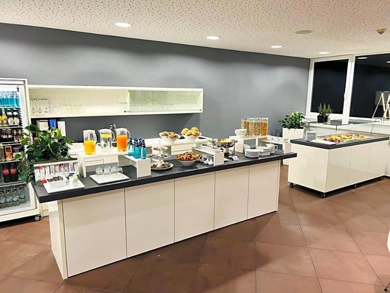Aircraft Hotel & Events image
