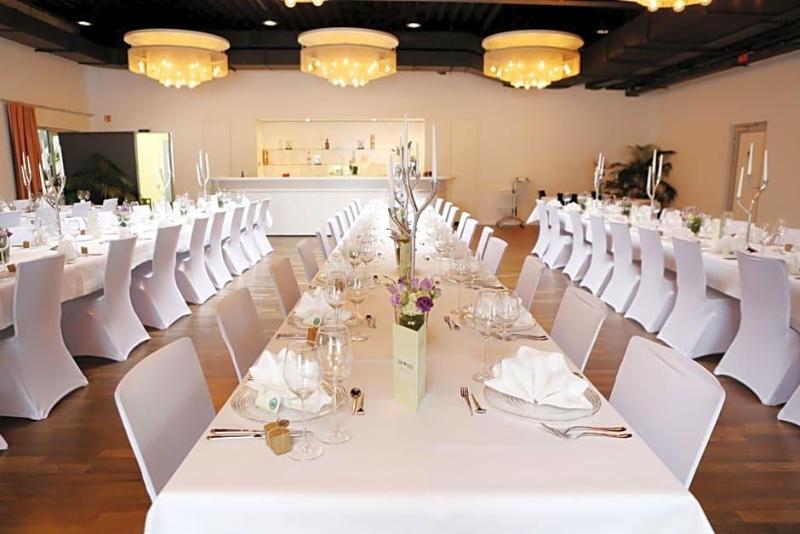 Aircraft Hotel & Events image